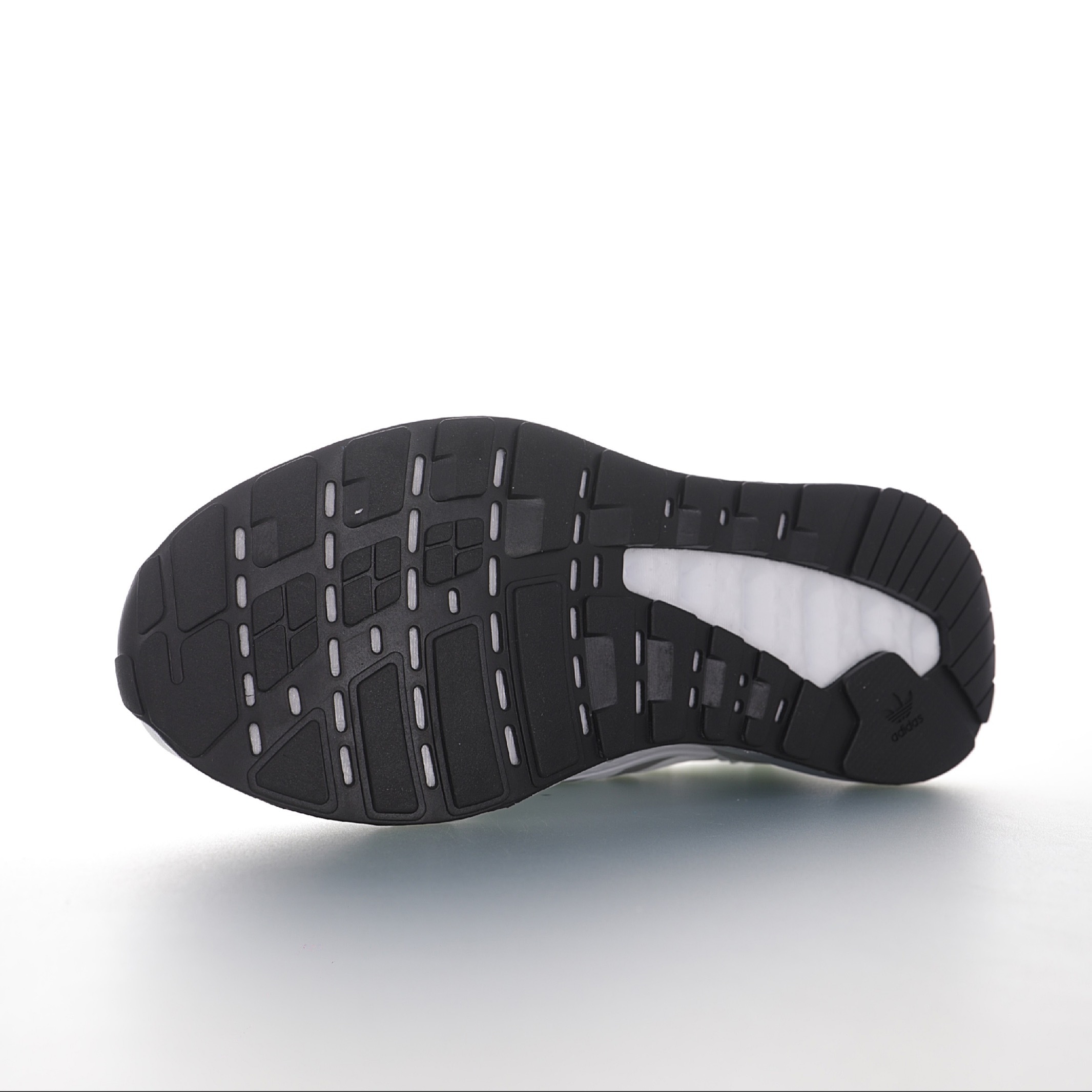 Adidas Ultra Boost Sneakersss FV7482 - Image 3