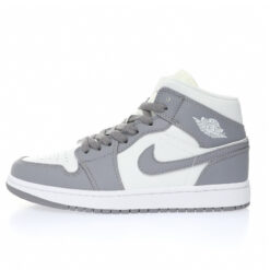 Air Jordan 1 High Sneaker BQ6472-115