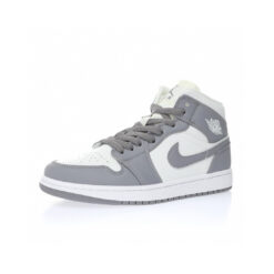 Alternative view of Air Jordan 1 High Sneaker BQ6472-115