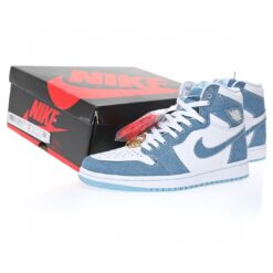 Alternative view of Air Jordan 1 High Sneaker DM9036-104