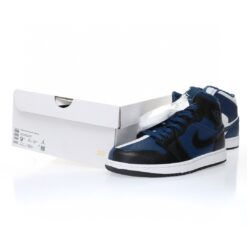 Alternative view of Air Jordan 1 High Sneaker DR0501-401