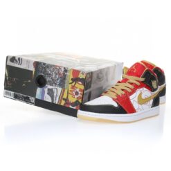 Alternative view of Air Jordan 1 High Sneaker DV0576-176