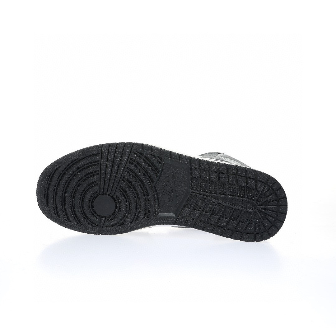 Air Jordan 1 High Sneaker DZ5485-051 - Image 3