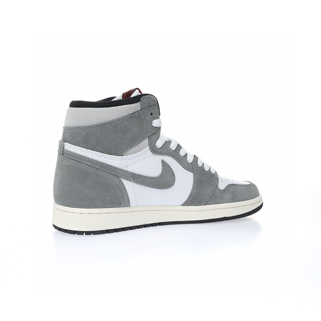 Air Jordan 1 High Sneaker DZ5485-051 - Image 4