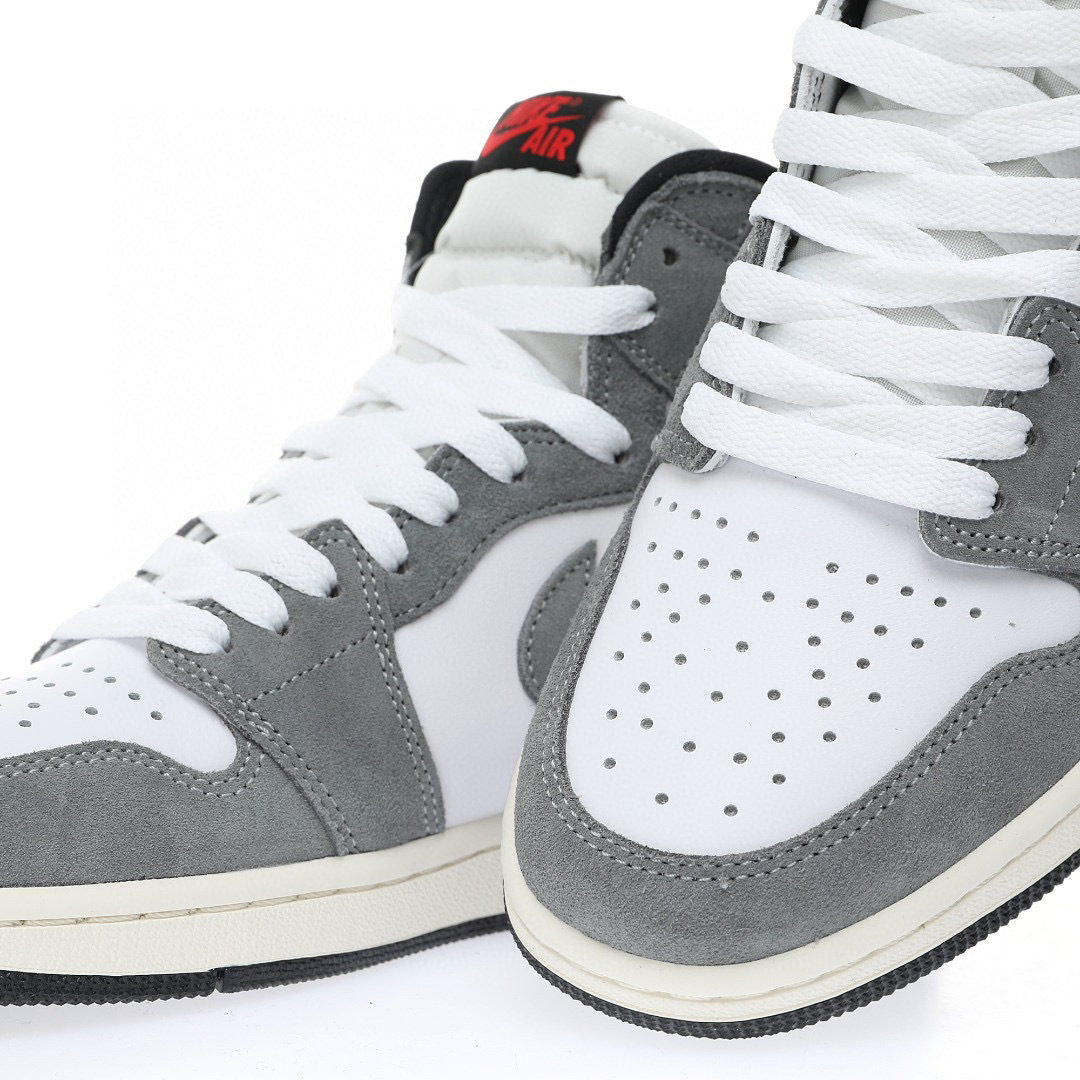 Air Jordan 1 High Sneaker DZ5485-051 - Image 9