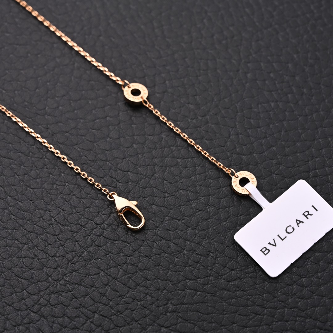 BV Necklaces 160202602040104_79 - Image 7