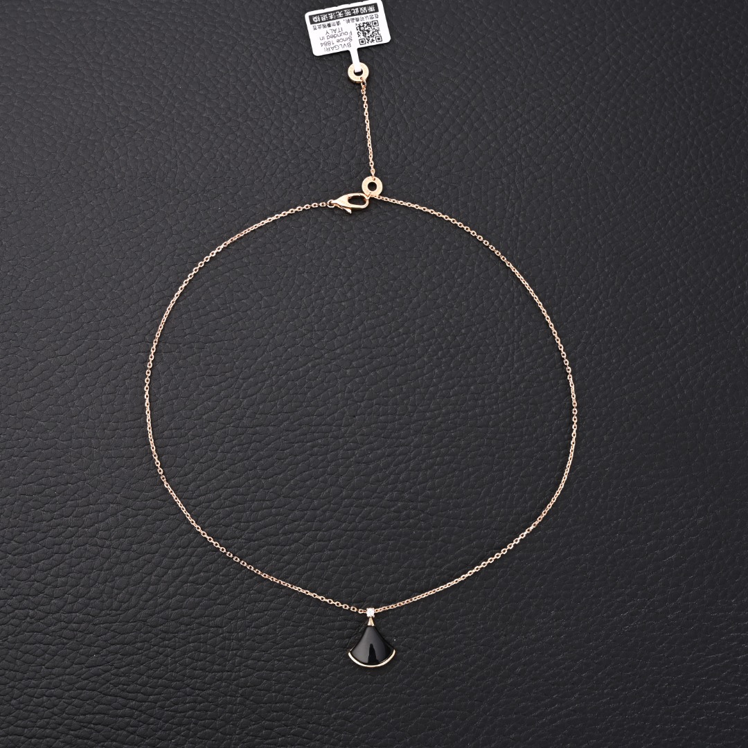 BV Necklaces 160202602040104_79 - Image 8