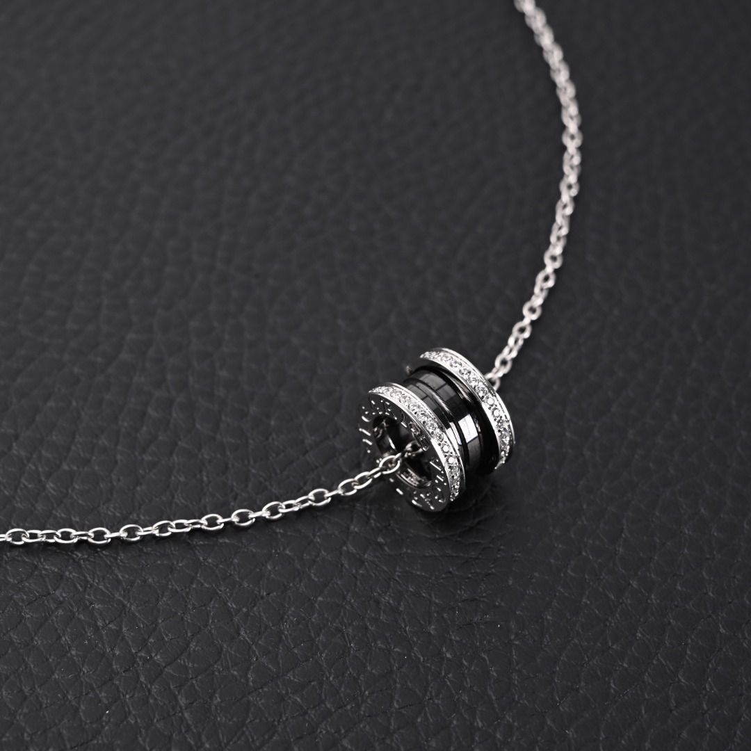 BV Necklaces 170202602040084_79 - Image 2