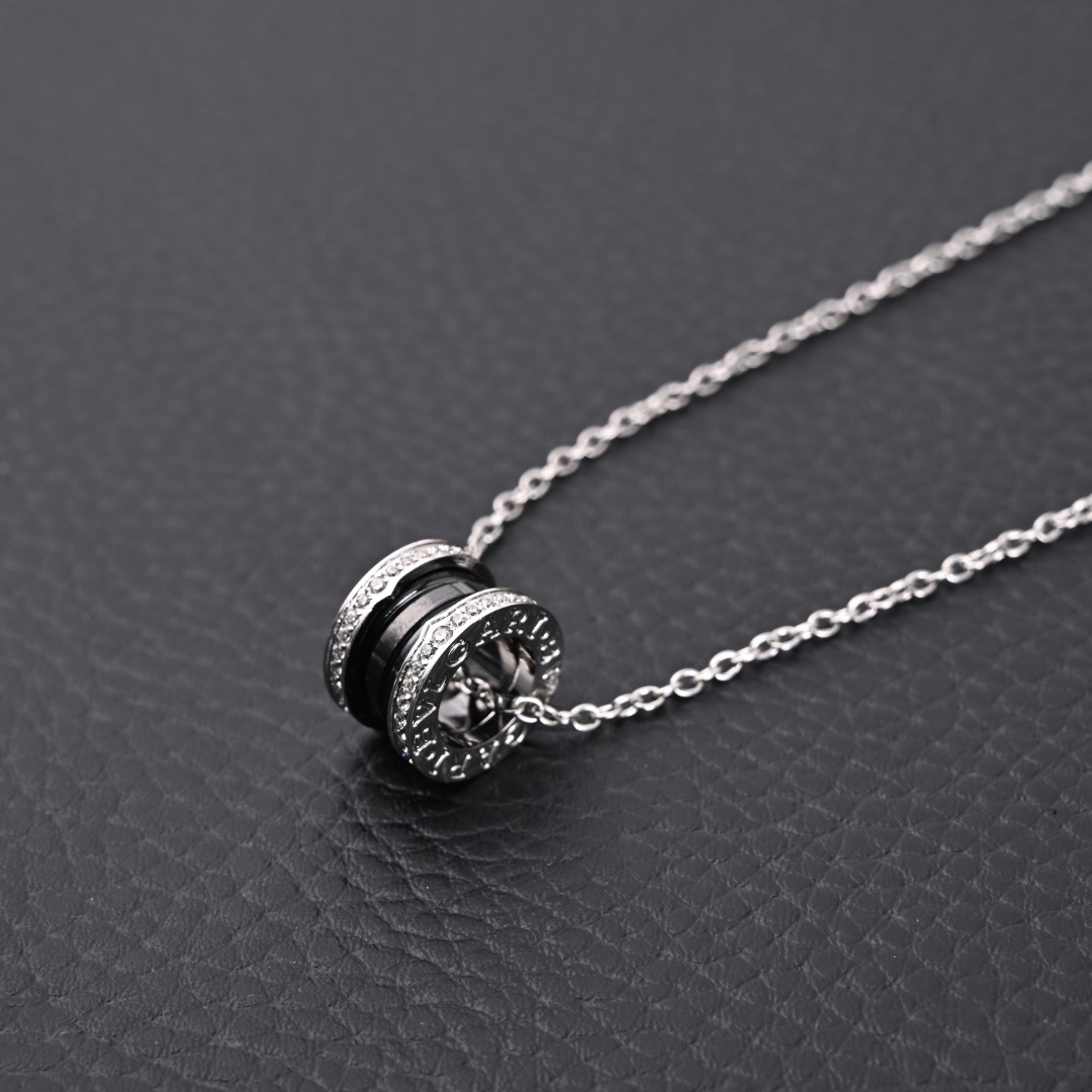 BV Necklaces 170202602040084_79 - Image 4