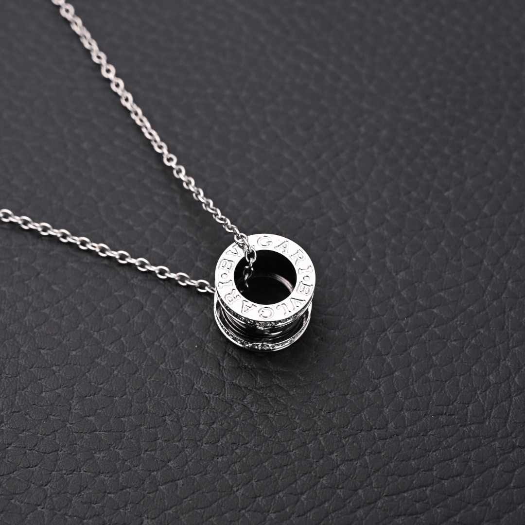 BV Necklaces 170202602040084_79 - Image 5