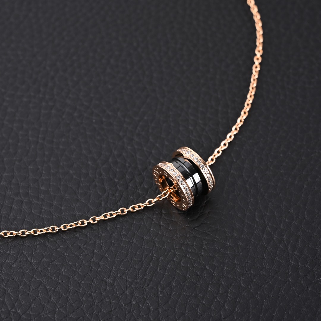 BV Necklaces 170202602040085_79 - Image 2