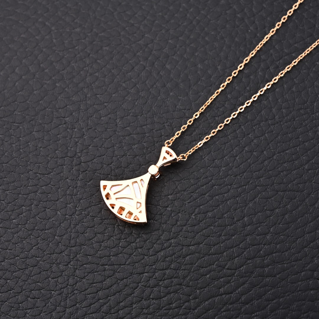 BV Necklaces 190202602040107_89 - Image 5