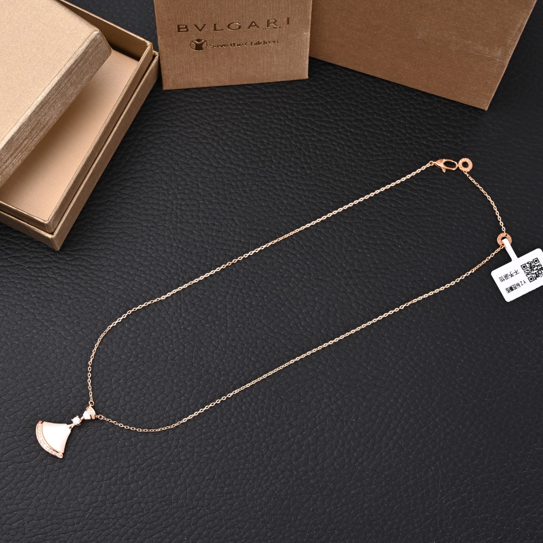 BV Necklaces 190202602040108_89
