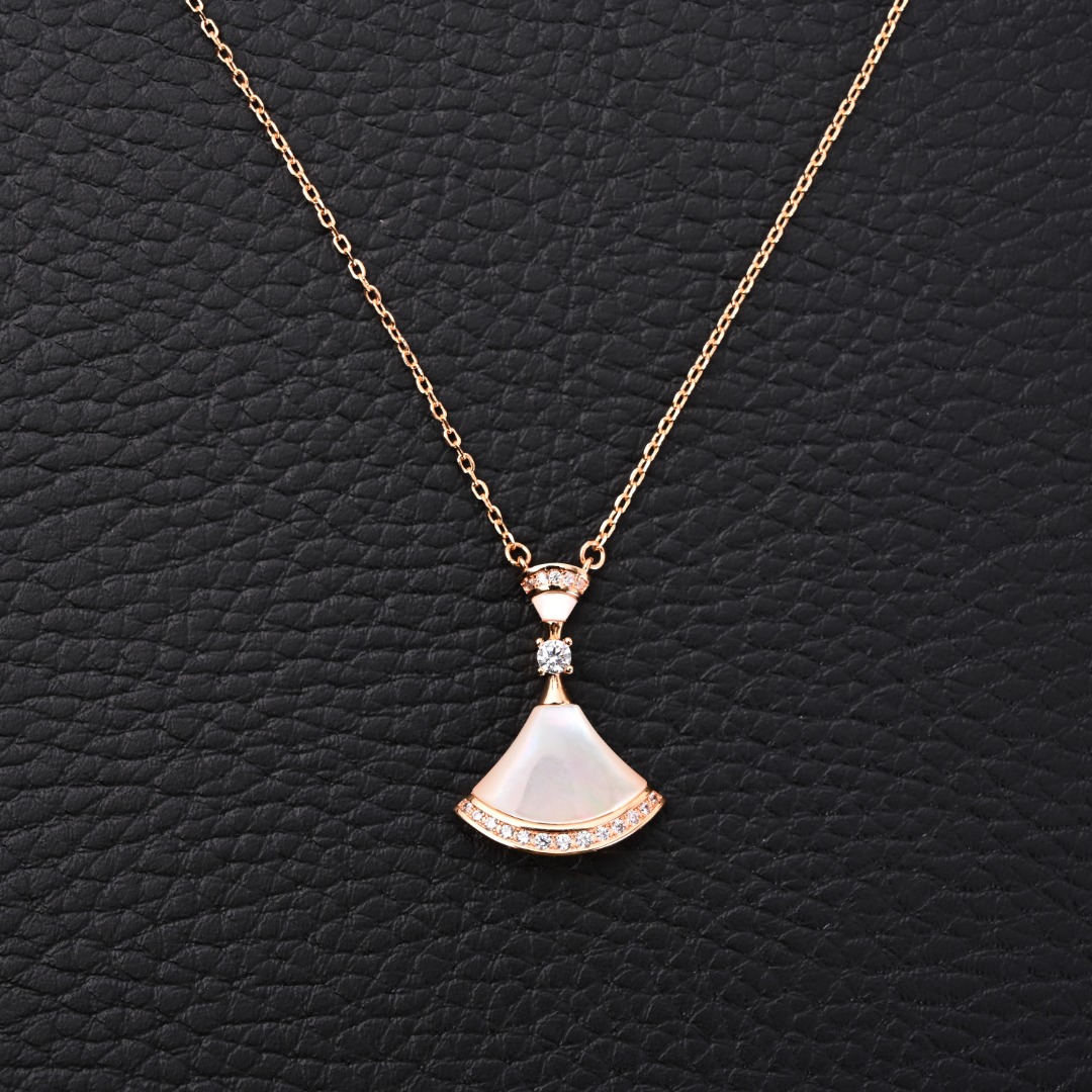 BV Necklaces 190202602040108_89 - Image 3