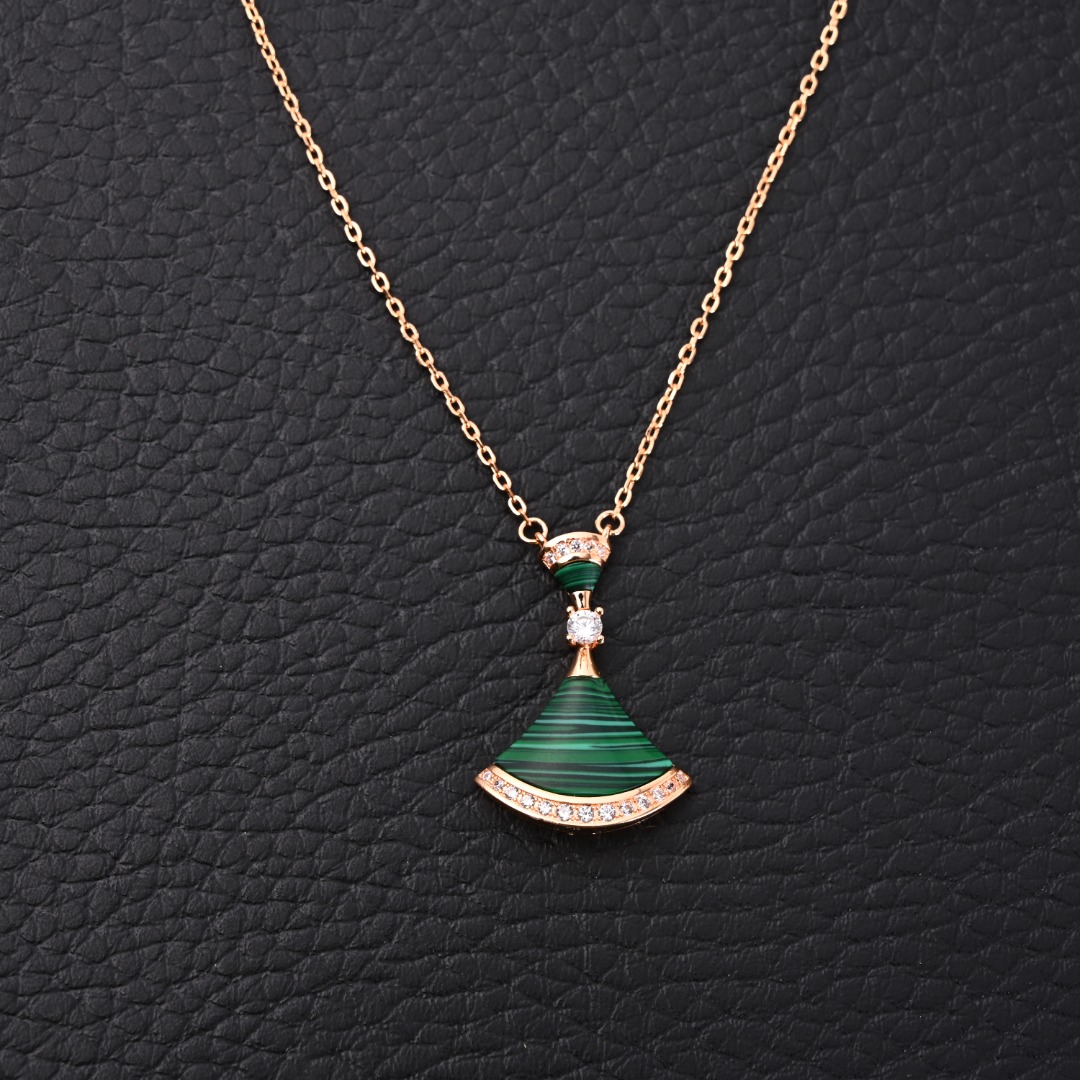 BV Necklaces 190202602040110_89 - Image 3