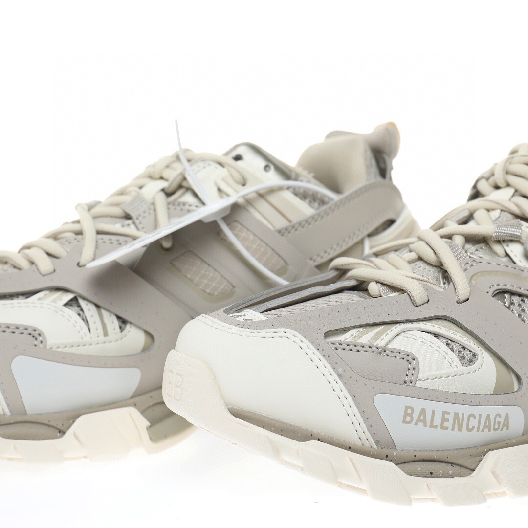 Balenciaga Track Sneaker 542023 W3FE4 9697 - Image 3
