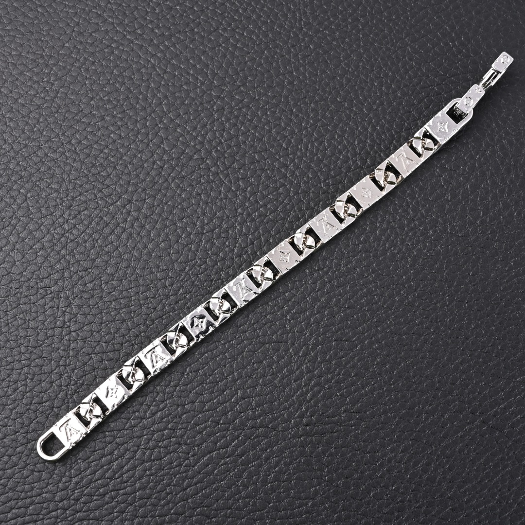LV Bracelets 160202602040178_79 - Image 2