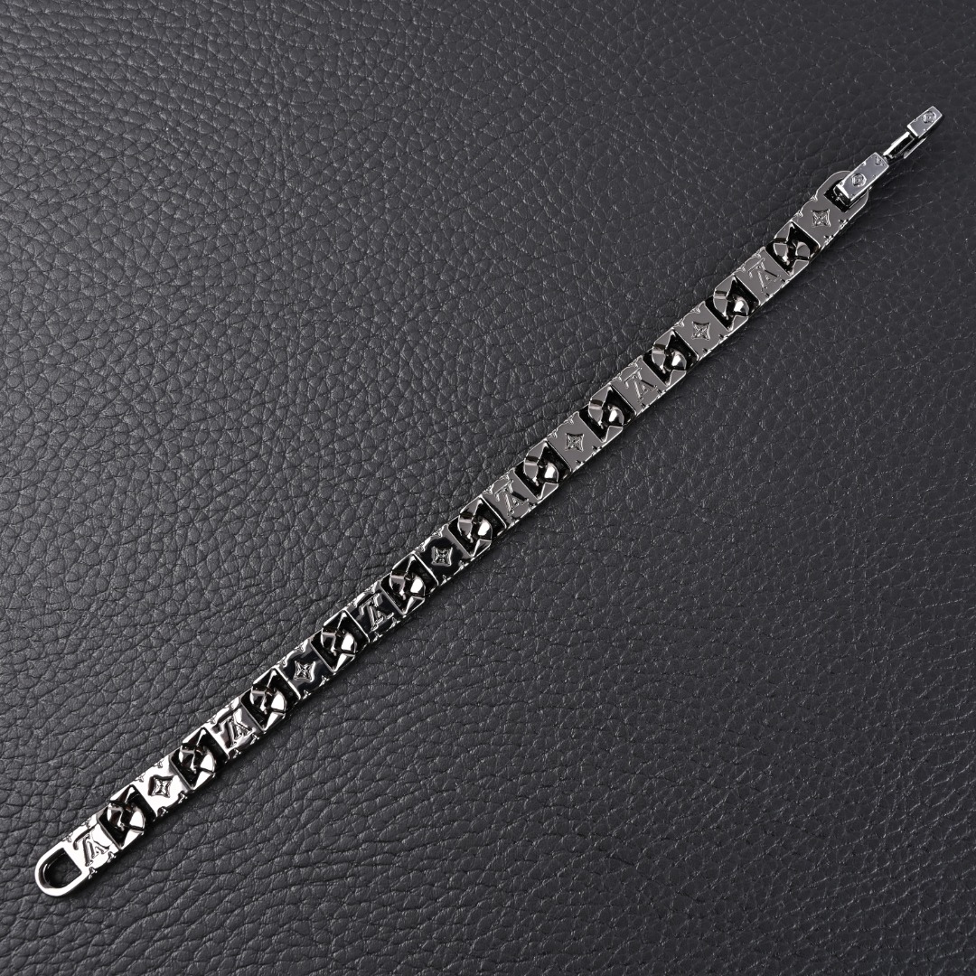 LV Bracelets 160202602040180_79 - Image 2