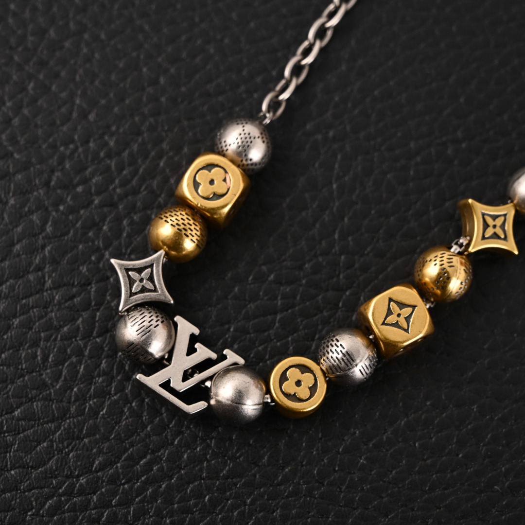 LV Bracelets 170202602040074_79 - Image 5