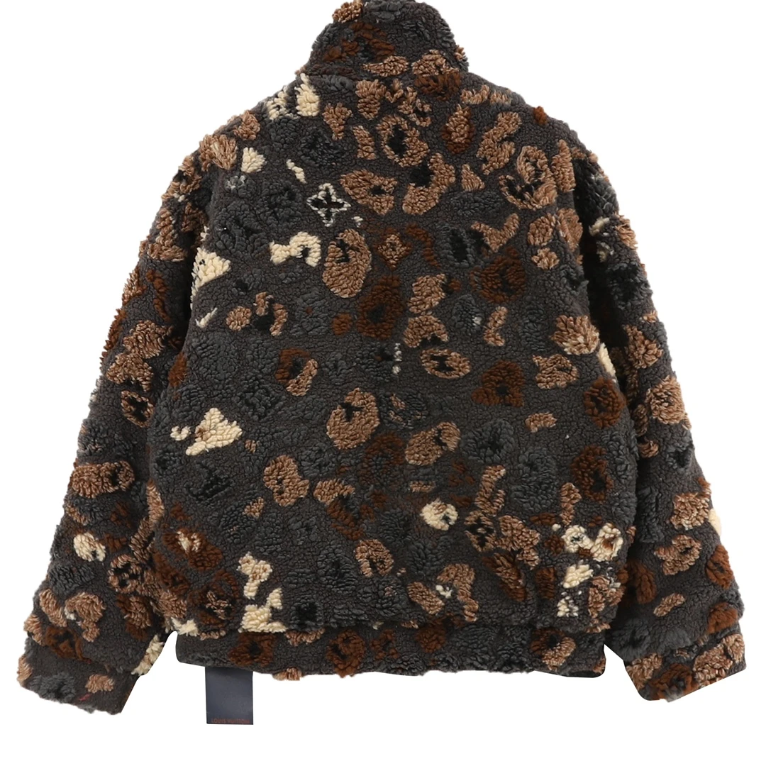LV Outwear XS-L 350202602030099_139 - Image 2