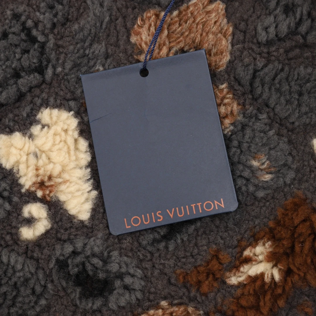 LV Outwear XS-L 350202602030099_139 - Image 8