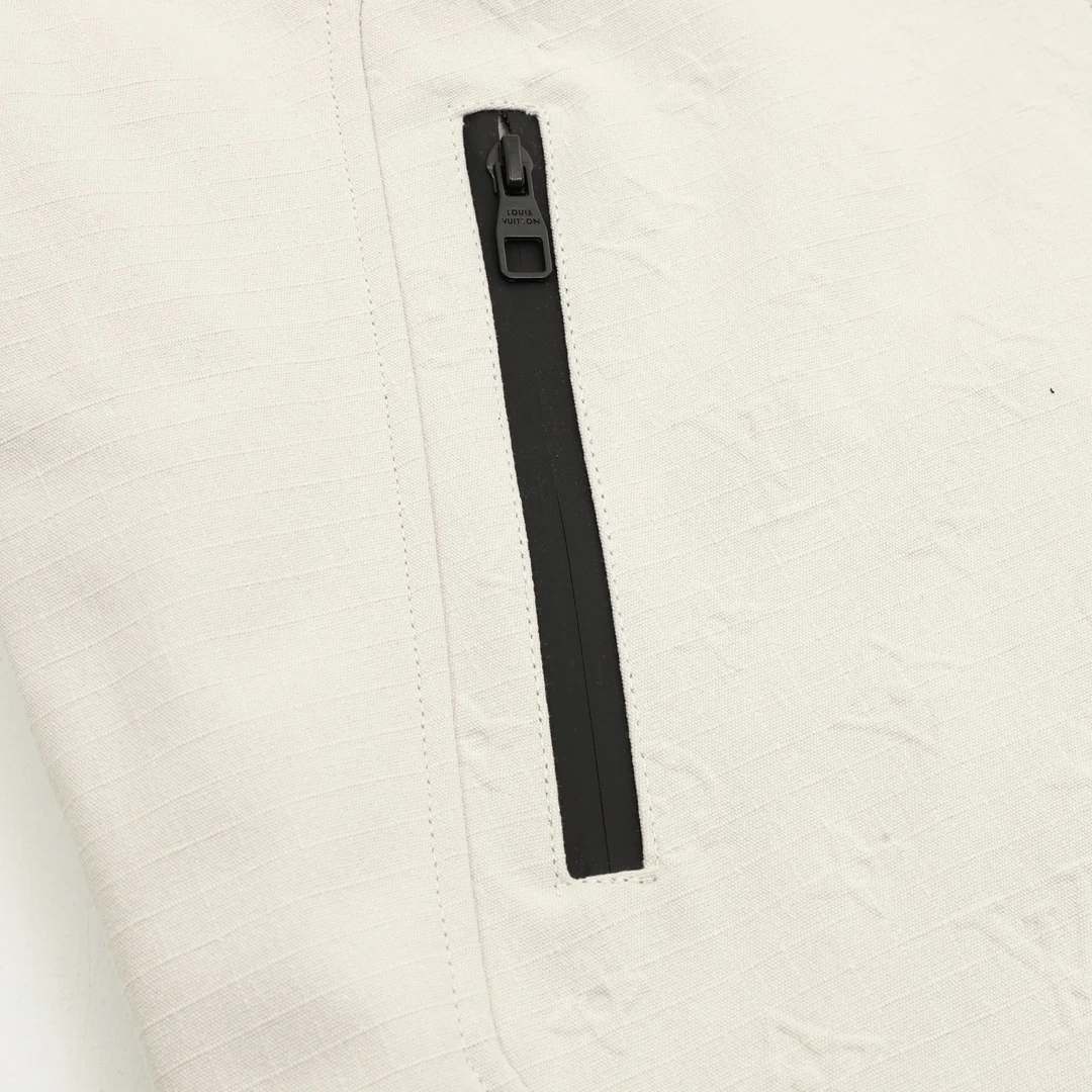 LV Outwear XS-L 350202602030100_139 - Image 6