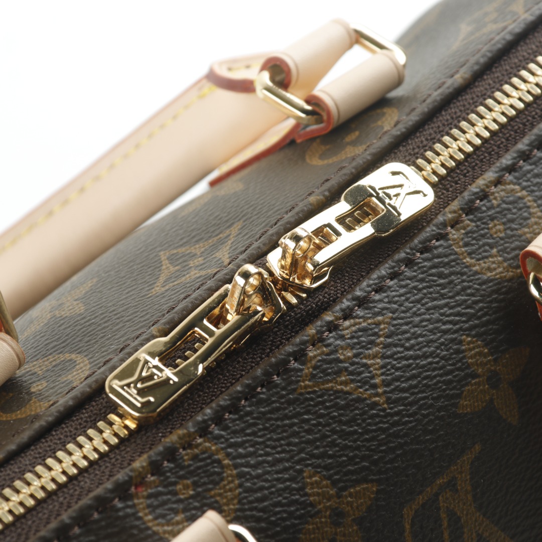 LV Shoulder & Crossbody 20x12x14cm 320202602040028_179 - Image 7