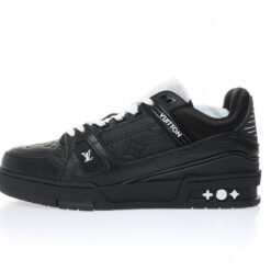 LV Trainer Sneaker 1AAREW