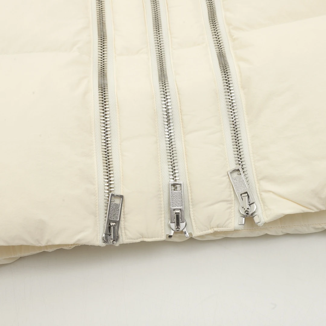 MONCLER Outwear S-L 0202602031007_109 - Image 4