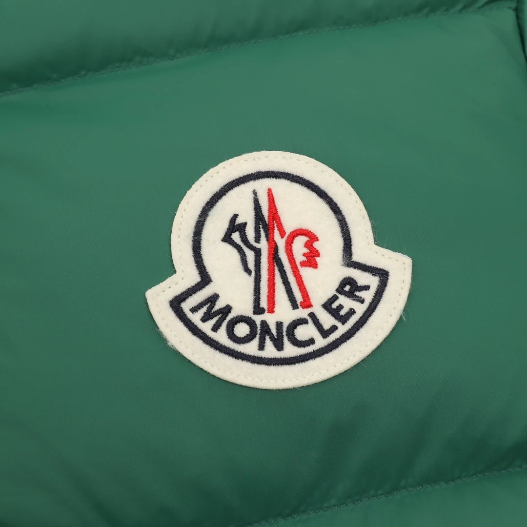 MONCLER Outwear S-L 0202602031569_109 - Image 4