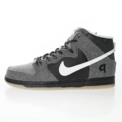 Nike Dunk High SB Sneaker 645986-010