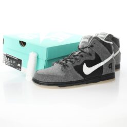 Alternative view of Nike Dunk High SB Sneaker 645986-010