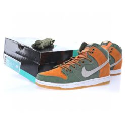 Alternative view of Nike Dunk High SB Sneaker 839693-302