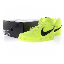 Alternative view of Nike Dunk High SB Sneaker CU7544-300