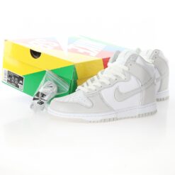 Alternative view of Nike Dunk High SB Sneaker DD1399-100