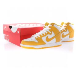Alternative view of Nike Dunk High SB Sneaker DD1869-106