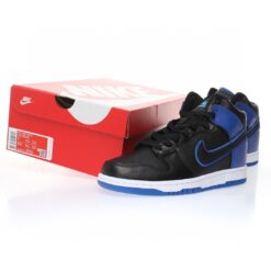 Alternative view of Nike Dunk High SB Sneaker DD3359-001