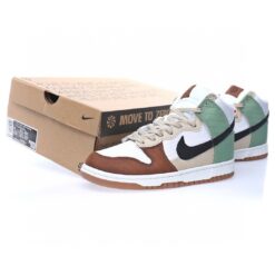 Alternative view of Nike Dunk High SB Sneaker DN9909-100