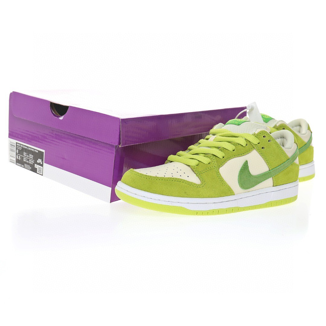 Nike Dunk Low SB Sneaker DM0807-300 - Image 2