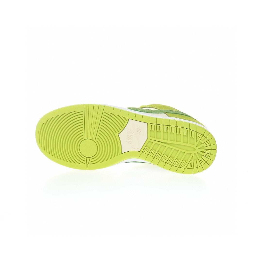 Nike Dunk Low SB Sneaker DM0807-300 - Image 6