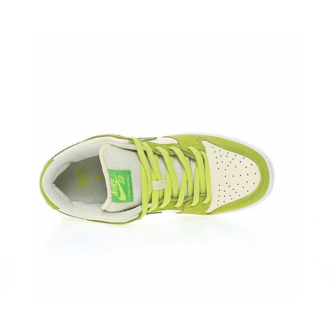 Nike Dunk Low SB Sneaker DM0807-300 - Image 7
