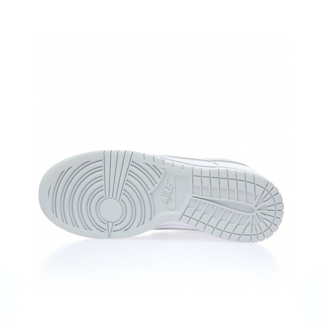 Nike Dunk Low SB Sneaker DV0831-101 - Image 5
