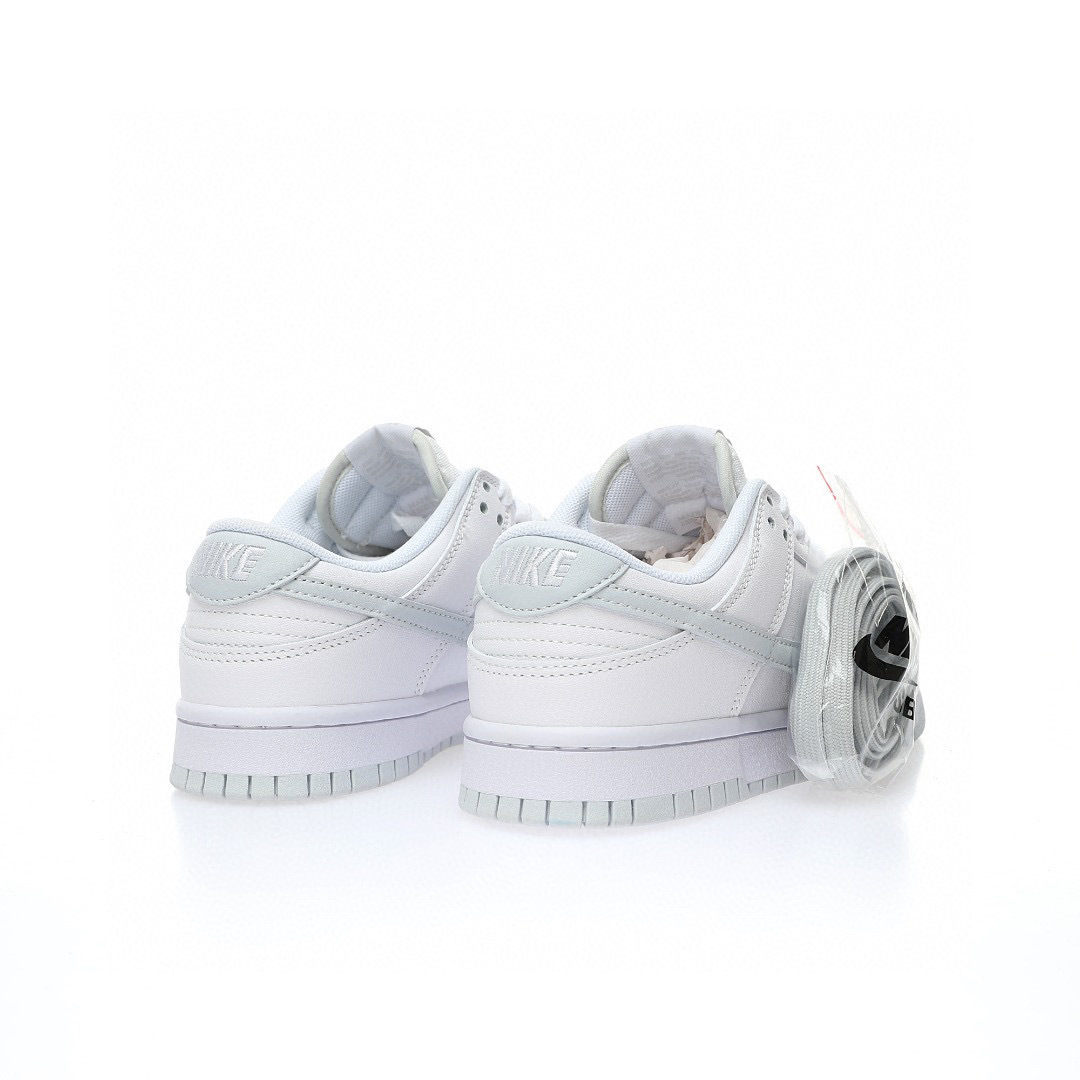 Nike Dunk Low SB Sneaker DV0831-101 - Image 7