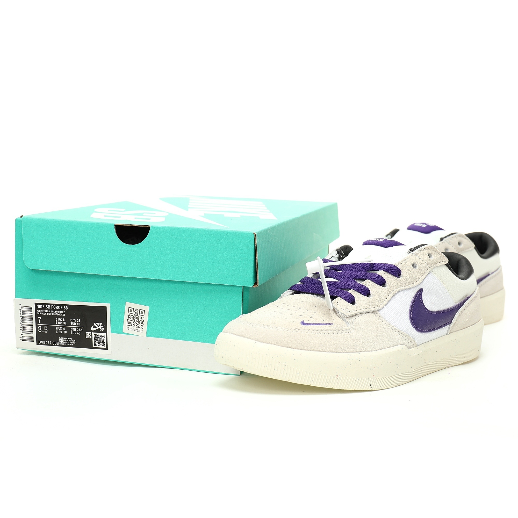 Nike Dunk Low SB Sneaker DV5477-006 - Image 6