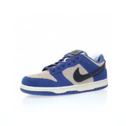 Alternative view of Nike Dunk Low SB Sneaker DV7411-400