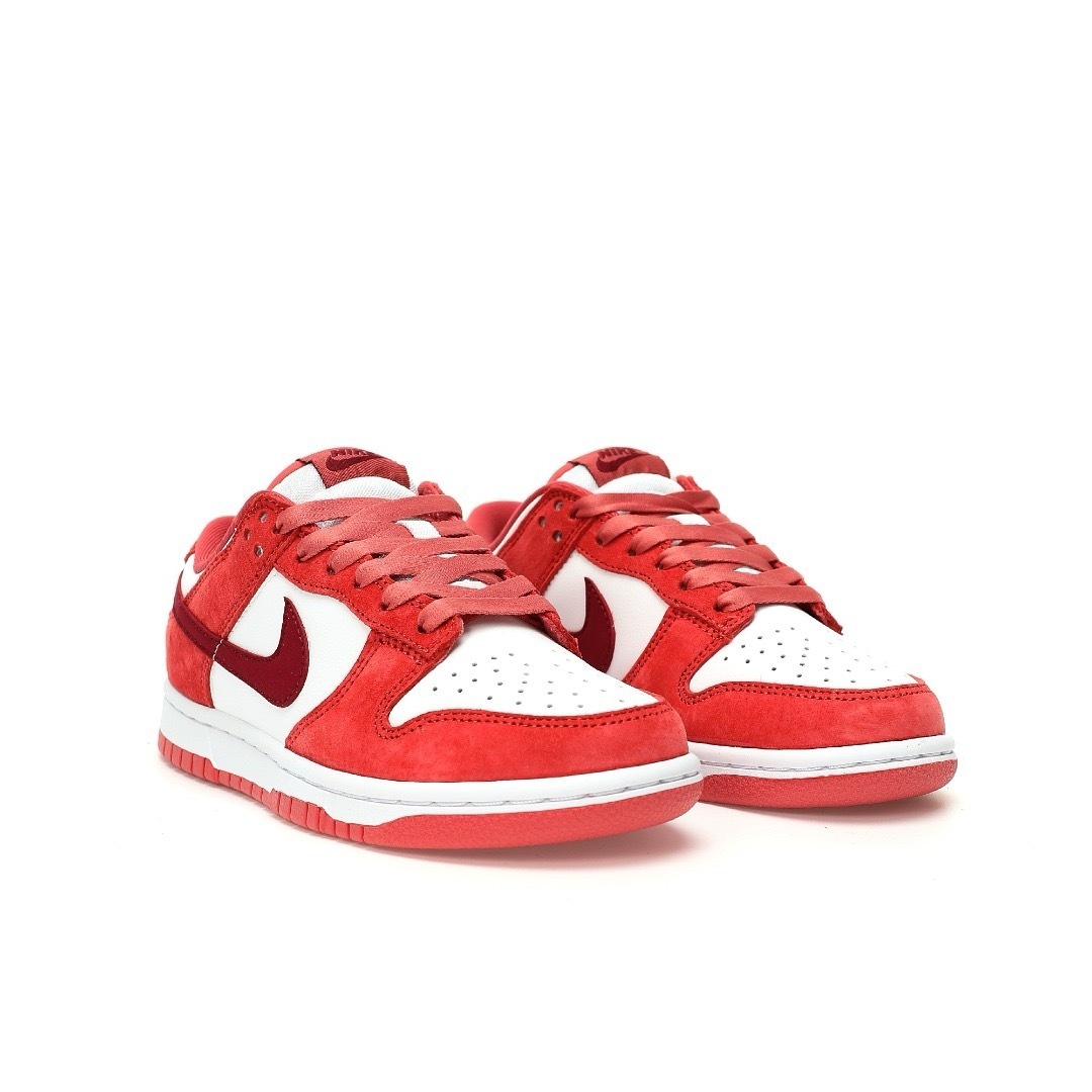 Nike Dunk Low SB Sneaker FQ7056-100 - Image 6