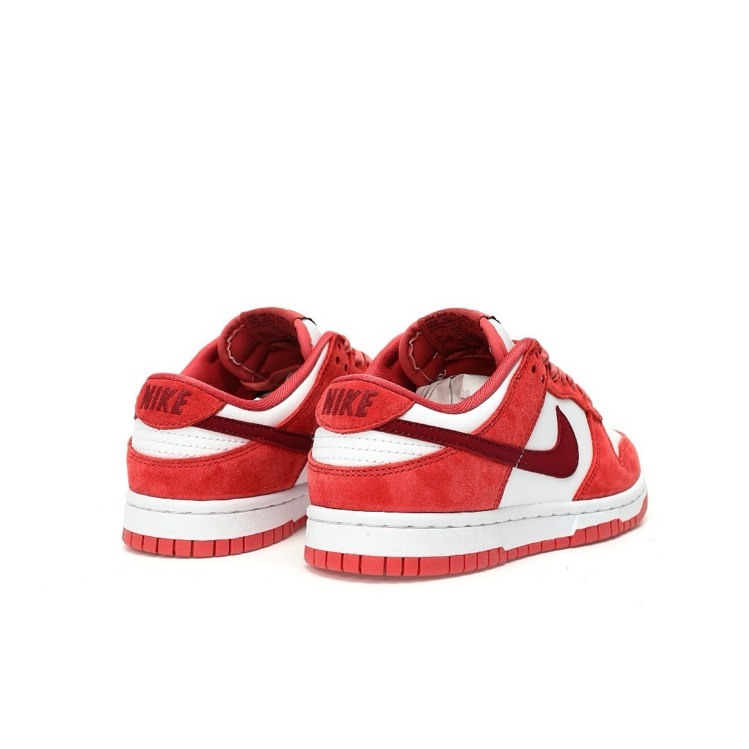 Nike Dunk Low SB Sneaker FQ7056-100 - Image 7