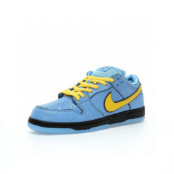Alternative view of Nike Dunk Low SB Sneaker FZ8320-400