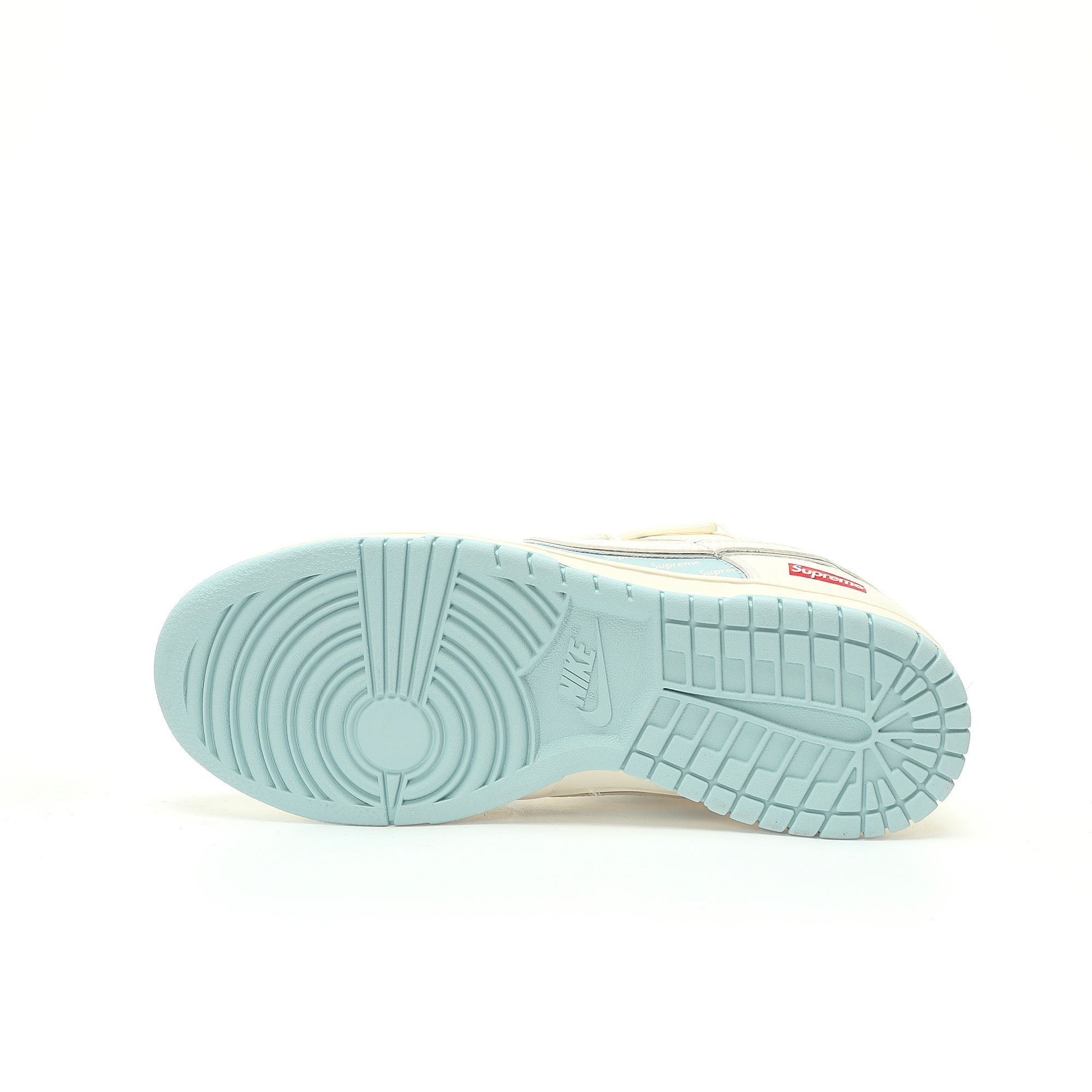 Nike Dunk Low SB Sneaker JJ5688-107 - Image 2