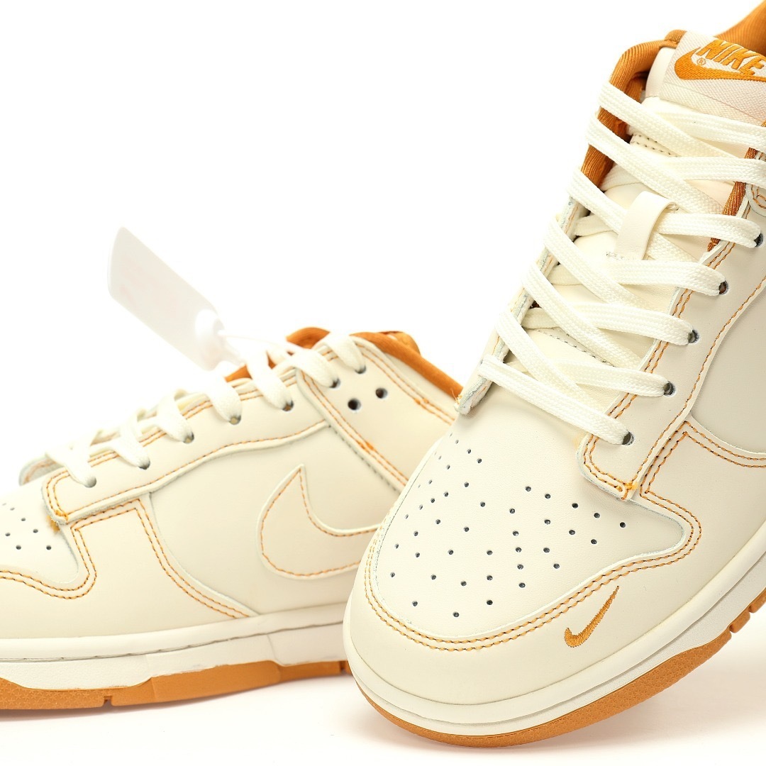 Nike Dunk Low SB Sneaker KK1688-011 - Image 4